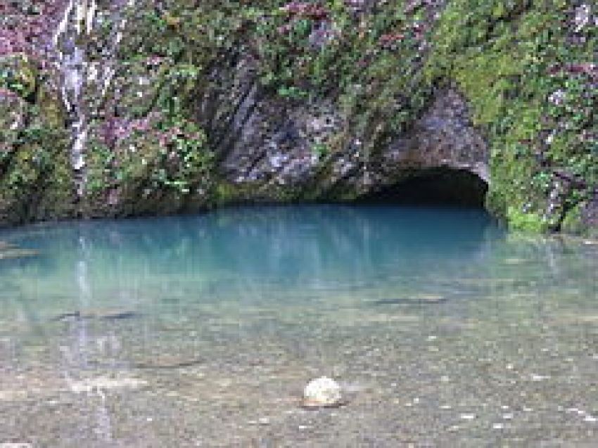 La Source Bleue („die blaue Quelle“)