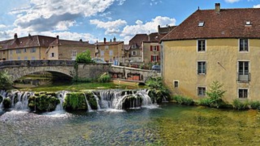 Arbois und die Besichtigung seiner Keller